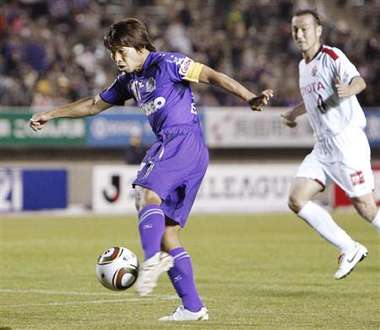 هيساتو ساتو عند إحرازه هدف الفوز بالوقت القاتل