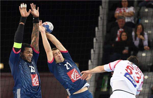 من مواجهة إسبانيا وفرنسا