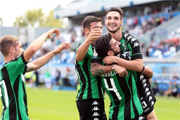 لاعبو ساسولو