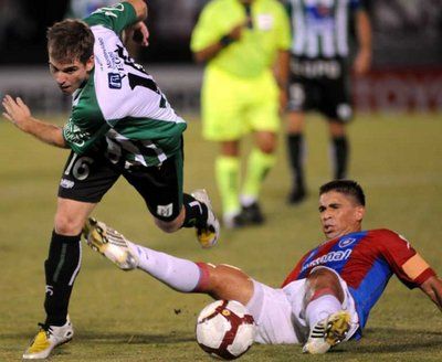 من مباراة سيرو بورتينيو وراسينج 