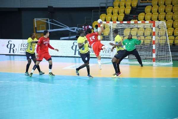 جانب من مباراة المغرب وأنجولا