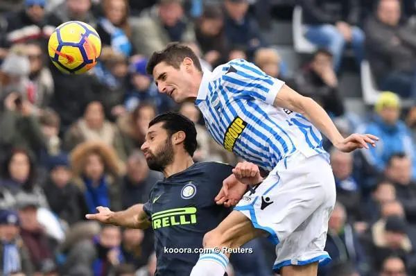 ?i=reuters%2f2018-01-28%2f2018-01-28t121248z_1240669993_rc16b2b0b6b0_rtrmadp_3_soccer-italy-spa-int_reuters
