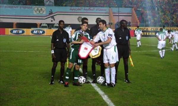 جانب من مباراة سابقة بين المنتخبين