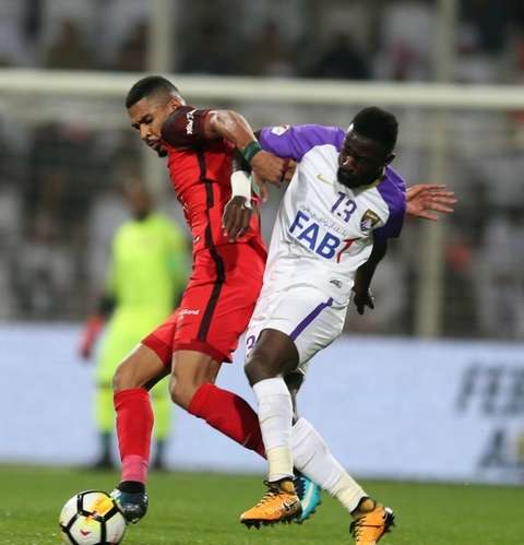 من لقاء شباب الأهلي دبي والعين