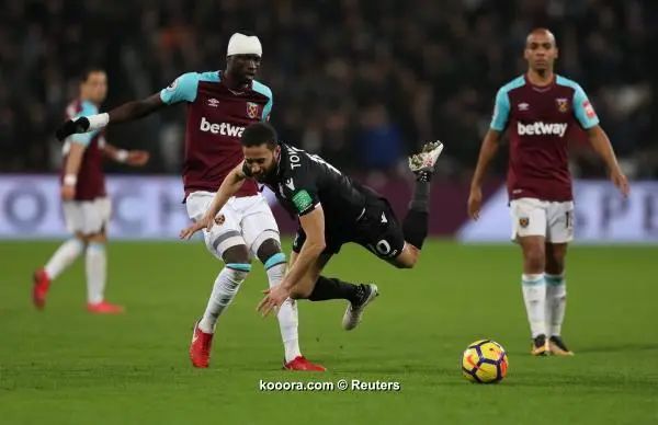 ?i=reuters%2f2018-01-30%2f2018-01-30t210201z_166904151_rc1638059300_rtrmadp_3_soccer-england-whu-cry_reuters