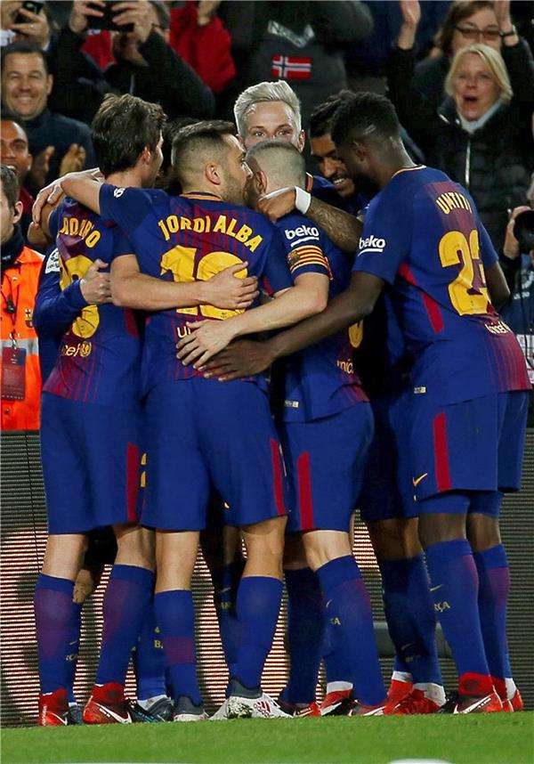 لاعبو برشلونة