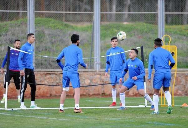 لاعبو منتخب المغرب المحلي