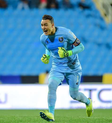 عصام الحضري