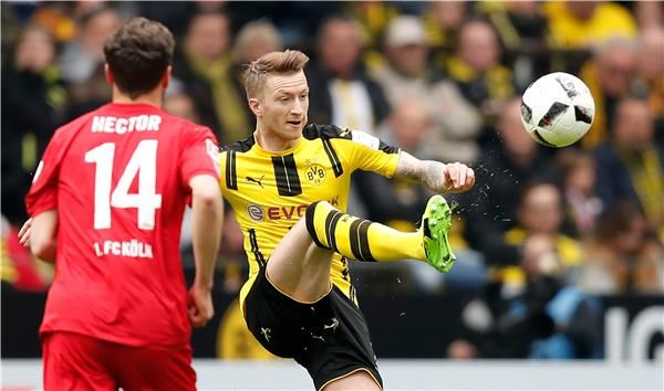 مواجهة سابقة بين دورتموند وكولن 