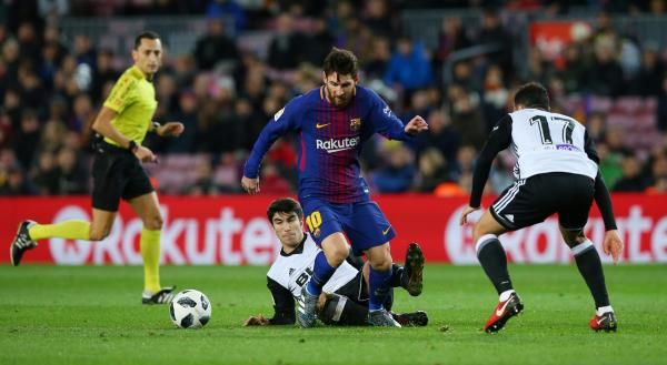 جانب من مباراة برشلونة وفالنسيا