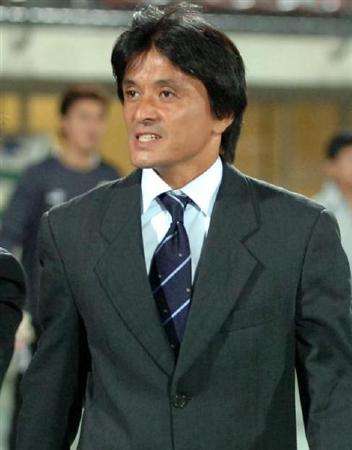 المدرب الجديد السيد جون سوزوكي