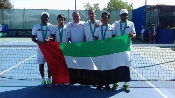 لاعبو المنتخب الإماراتي