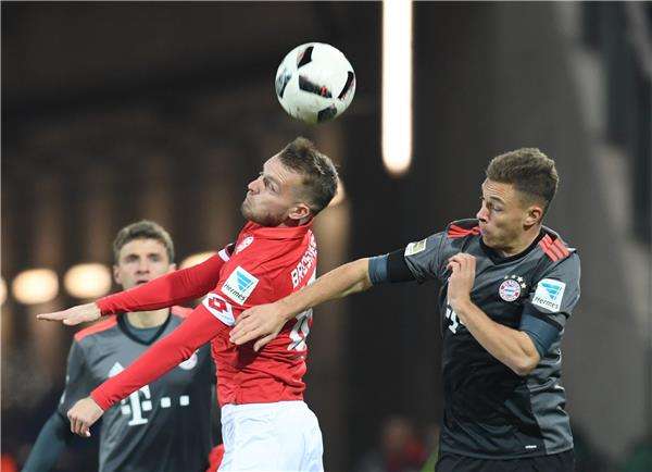 لقاء سابق بين الفريقين