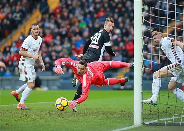 من لقاء ميلان وأودينيزي