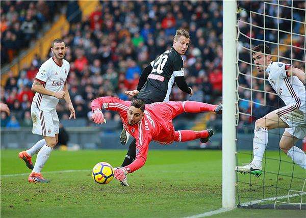 من لقاء ميلان وأودينيزي