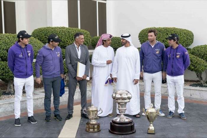 من الاستقبال