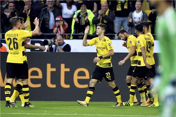 لاعبو بوروسيا دروتموند