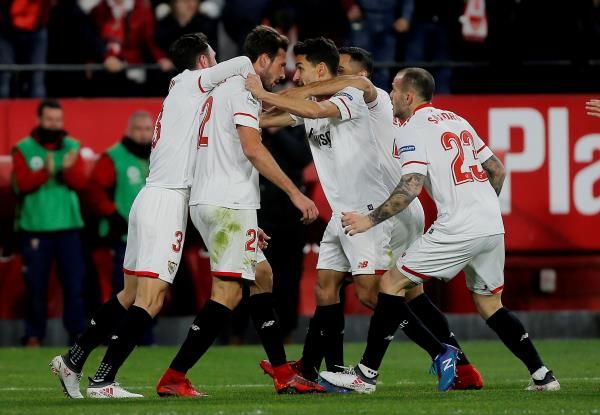 لاعبو إشبيلية 