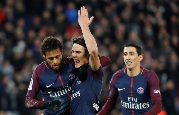 نيمار مع كافاني