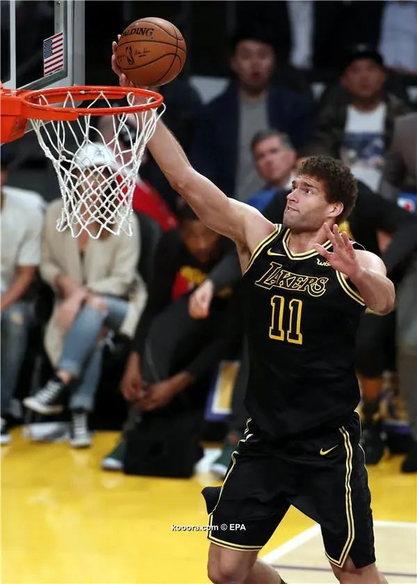 ?i=epa%2fbasketball%2f2018-02%2f2018-02-09-06507359_epa