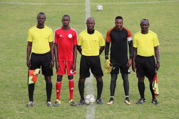 قبل بداية اللقاء