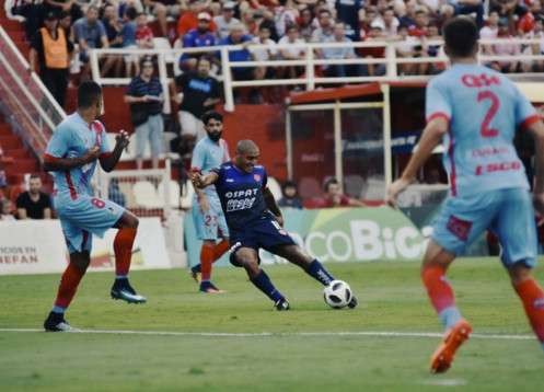 من لقاء يونيون وأرسنال