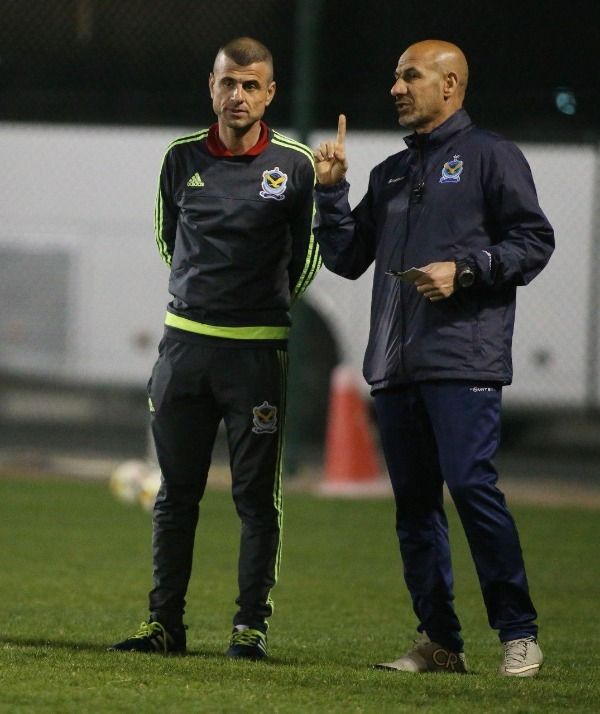 مدرب القوة الجوية شنيشل