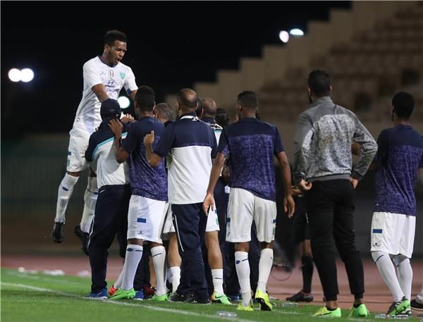 لاعبو الفتح