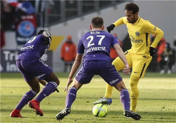 نيمار خلال المباراة