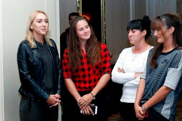 عدد من نجمات التنس