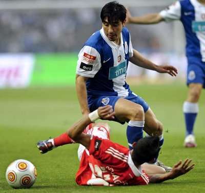 من لقاء الفريقين يوم الاحد