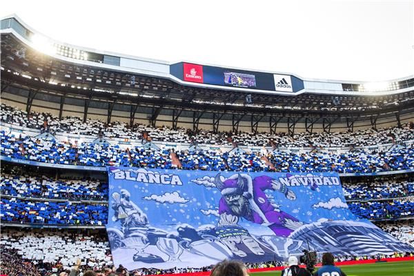 لوحة من جمهور ريال مدريد