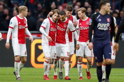 فرحة لاعبي أياكس