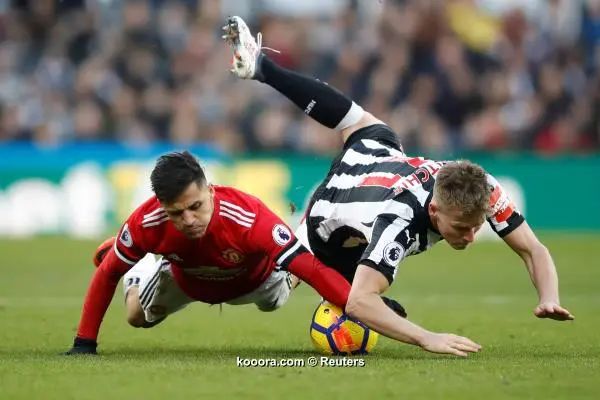 ?i=reuters%2f2018-02-11%2f2018-02-11t153151z_105676263_rc1508133770_rtrmadp_3_soccer-england-new-mun_reuters