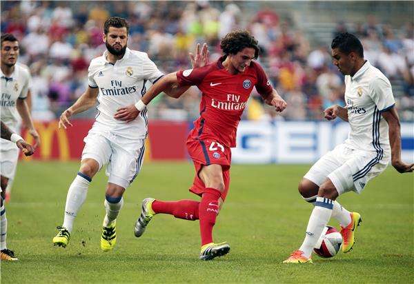 لقاء سابق بين ريال مدريد وسان جيرمان