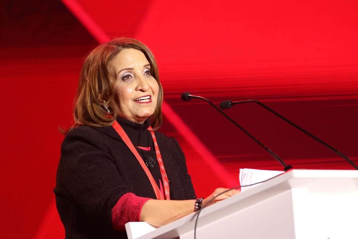 الشيخة حياة بنت عبدالعزيز آل خليفة