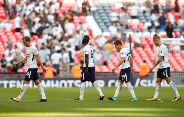 لاعبو توتنهام