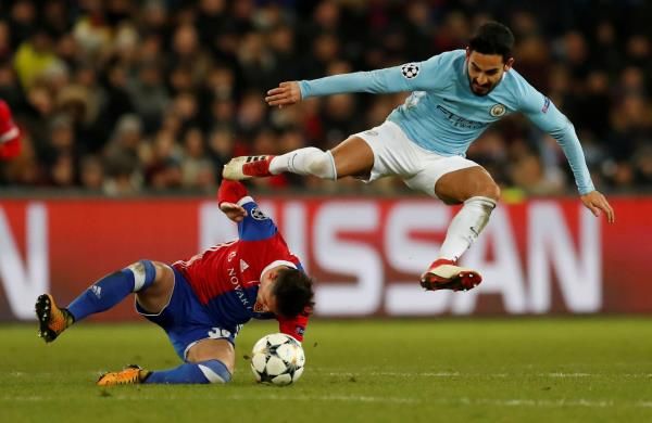 جوندوجان في مباراة بازل