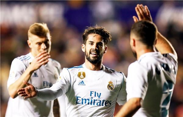 إيسكو أساسيا في مباراة اليوم