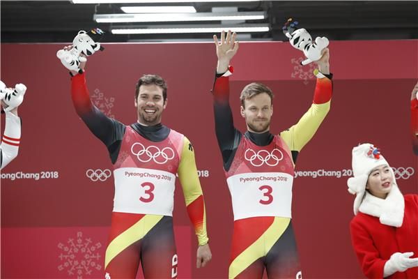  توبياس فيندل و توبياس أرلت