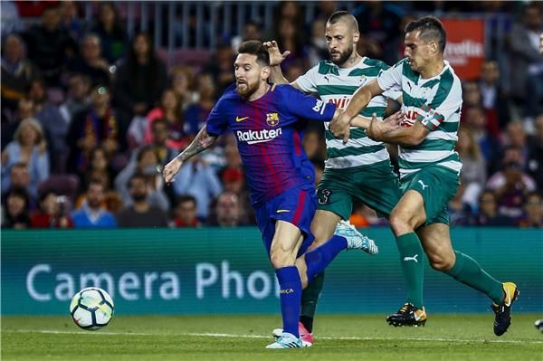 داني جارسيا فى مواجهة سابقة مع ميسي