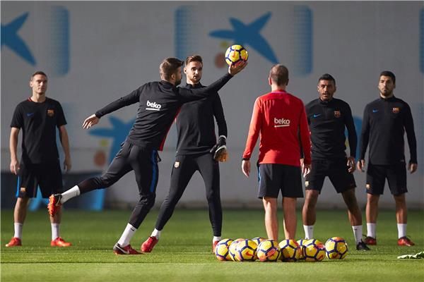 لاعبو برشلونة - أرشيفية