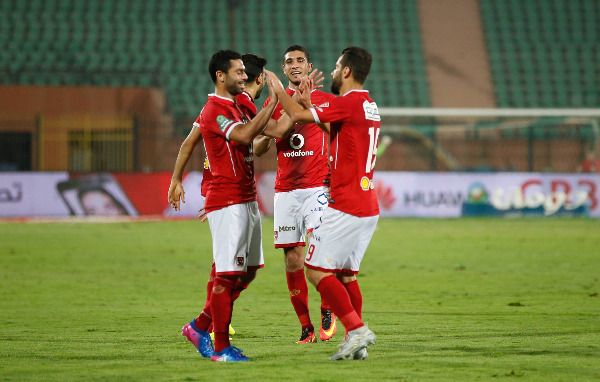 لاعبو الأهلي