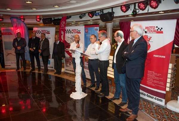 من المؤتمر الصحفي