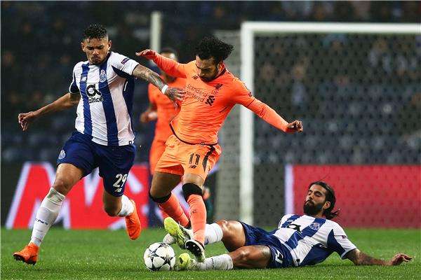 لقطة من مباراة بورتو وليفربول