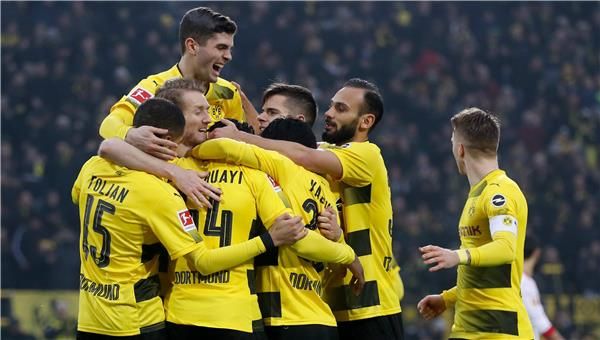 لاعبو بوروسيا دورتموند