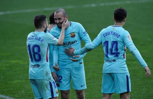 فرحة لاعبي برشلونة