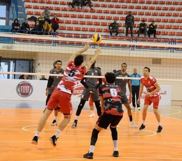 جانب من مباراة النجم الساحلي والعربي