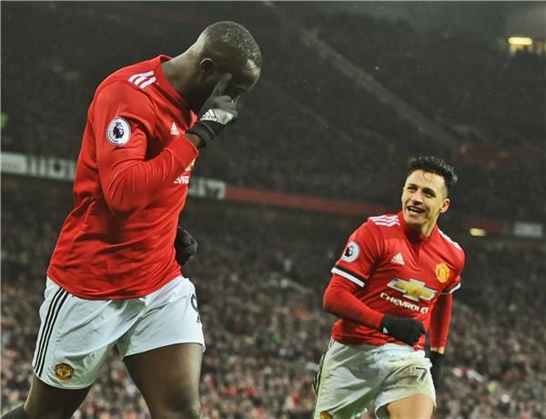 أليكسيس سانشيز وروميلو لوكاكو