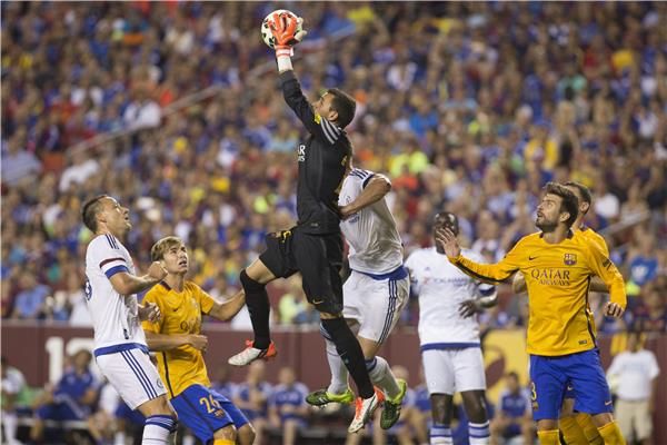 من مواجهة سابقة بين برشلونة وتشيلسي